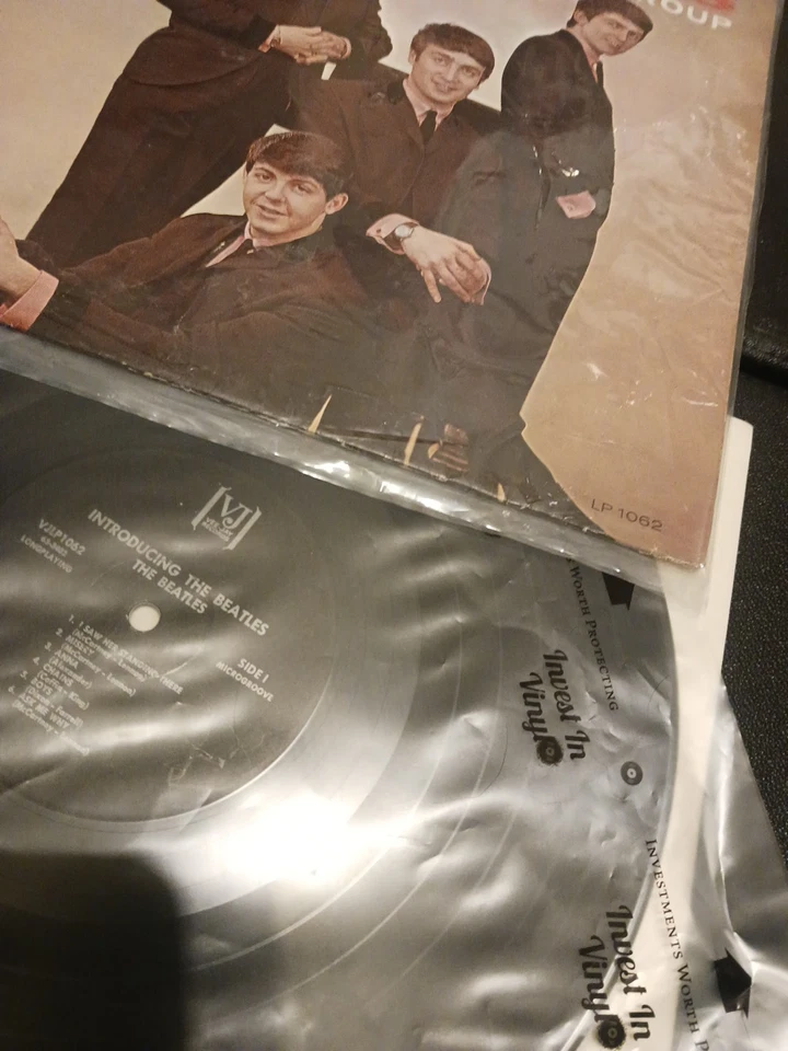 Beatles * Introducing The Beatles * Vee Jay * SCARCE BLACK LABEL * Mono * VG+ — 第 2/4 张图片