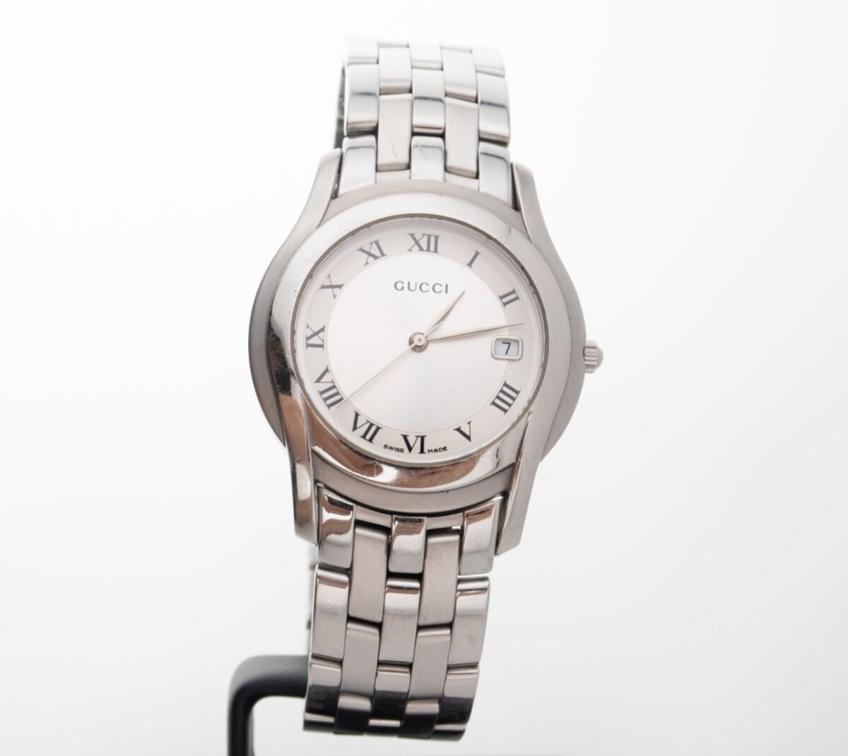 Gucci Silver Stainless Steel Mod 5500 M Wrist Watch White Gucci Silver Stainless Steel Mod 5500 M Wrist Watch White