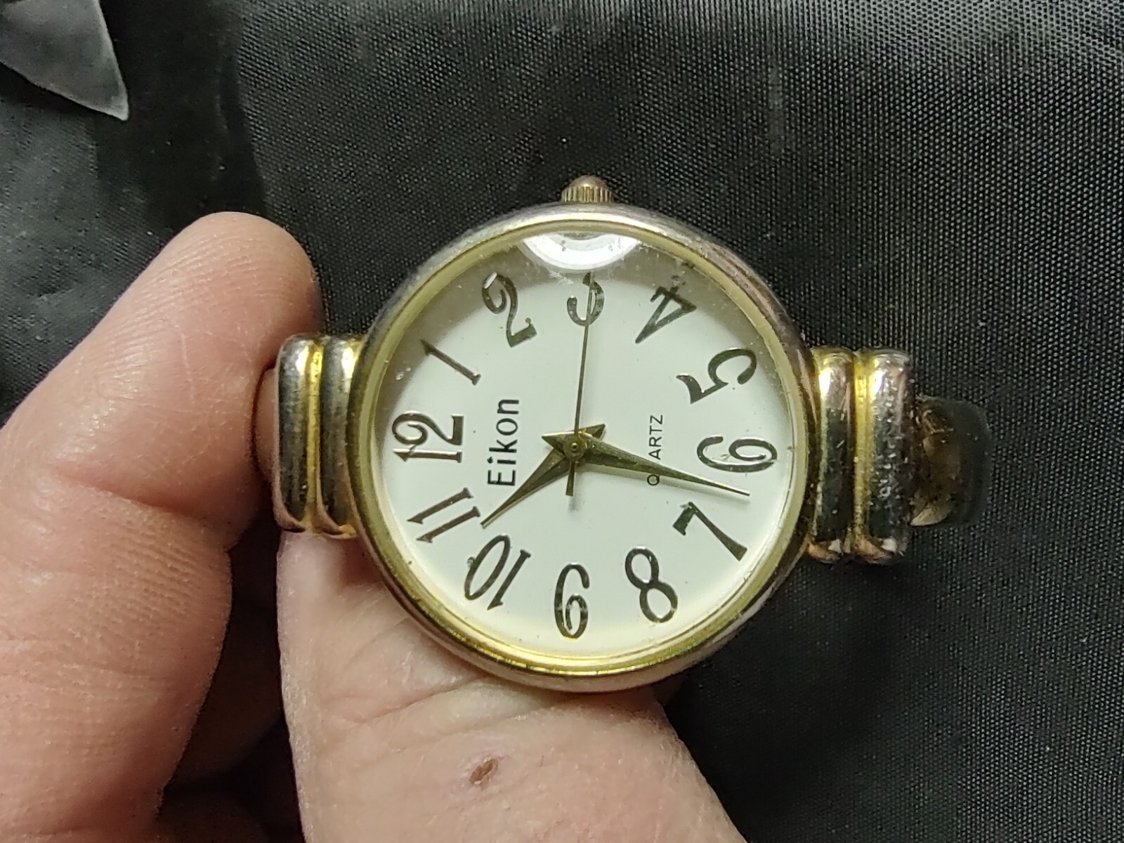 lot of 8 watches for parts NONE TESTED