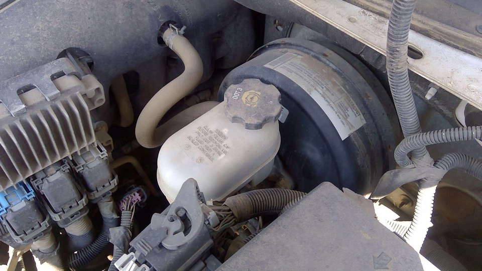 2006-2008 Chevy Trail Blazer Power Brake Booster com conjunto de pares de cilindros mestre - Imagem 2 de 4