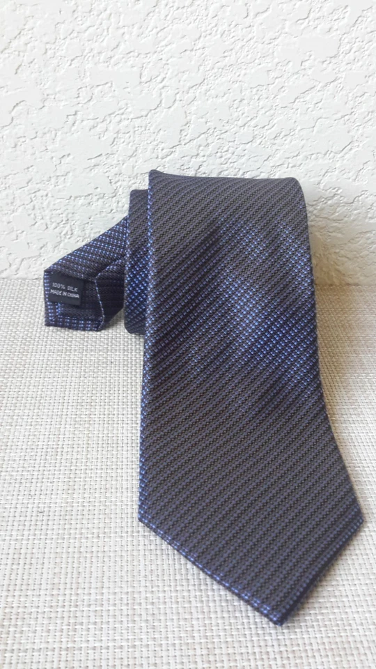 Corbata para hombre Egara 100 % seda patrón geométrico azul usada Foto 3 de 4