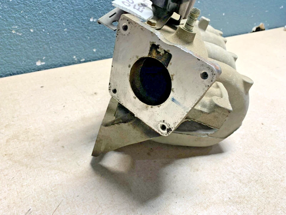 Ford Escort 1997 98 99 00 01 02 colector de admisión plenum Foto 2 de 4