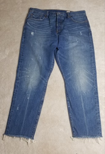 NEW Levi's Wedgie Fit Womens Jean's 32 Distressed Raw Hem Button Fly Med Wash - Picture 4 of 17