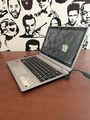 Acer Aspire V5-122P-0857 15-inch Laptop Chill Silver Notebook 8302