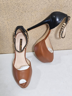 NEW FABIANI Women's Size 5.5, 6 Leather Platform Sandal Heel Pump Shoes ITALY
