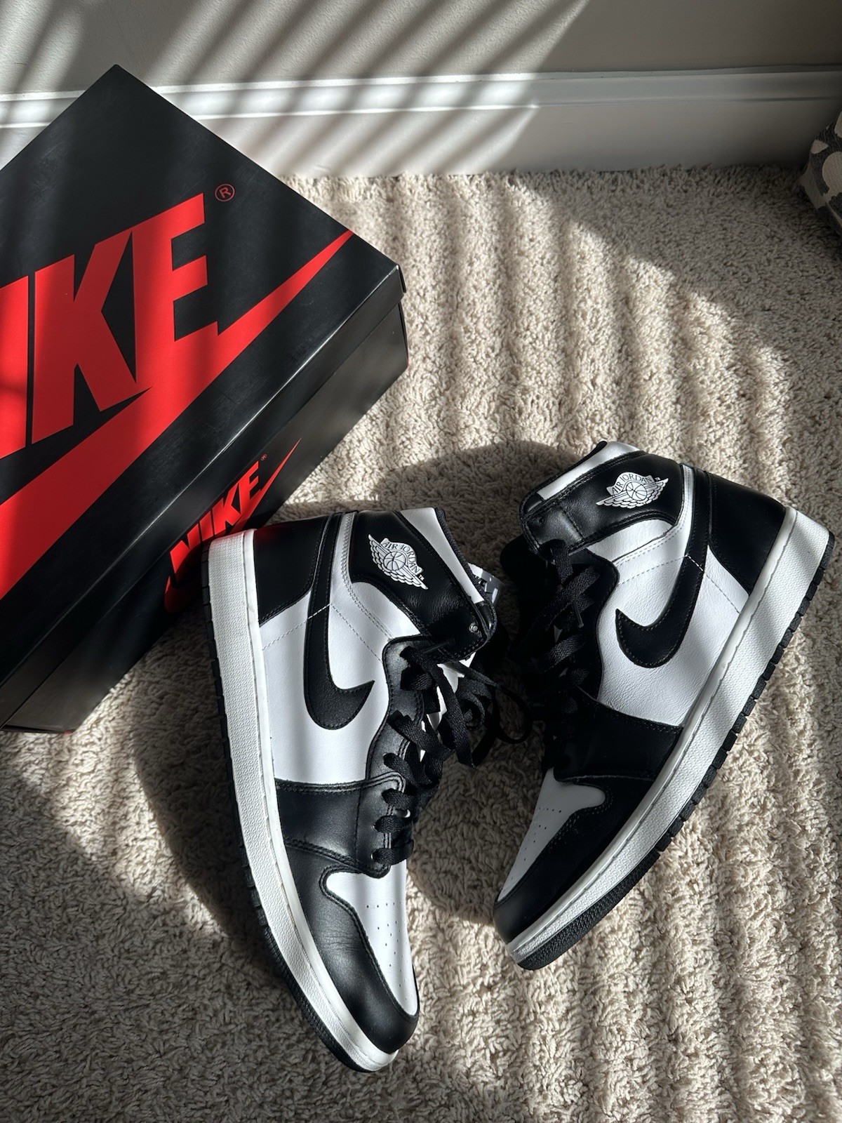 2014 Air Jordan 1 Retro High OG Black White