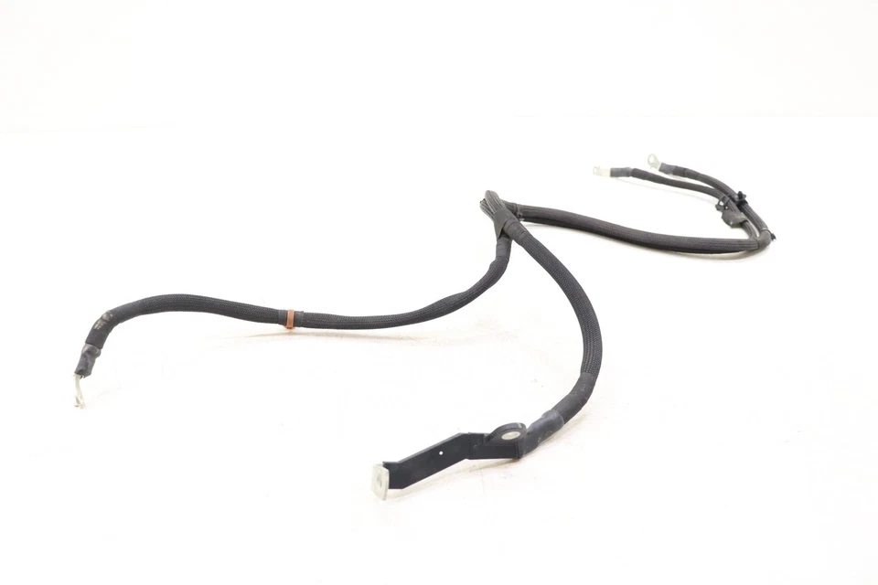 Cable de batería Cadillac XT5 2023 Foto 3 de 4