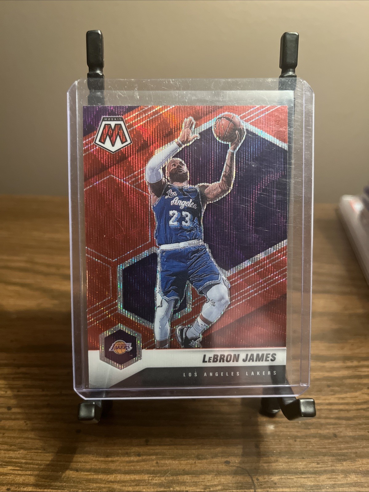 2020-21 Panini Mosaic - LeBron James #81 Red Wave Mosaic Prizm