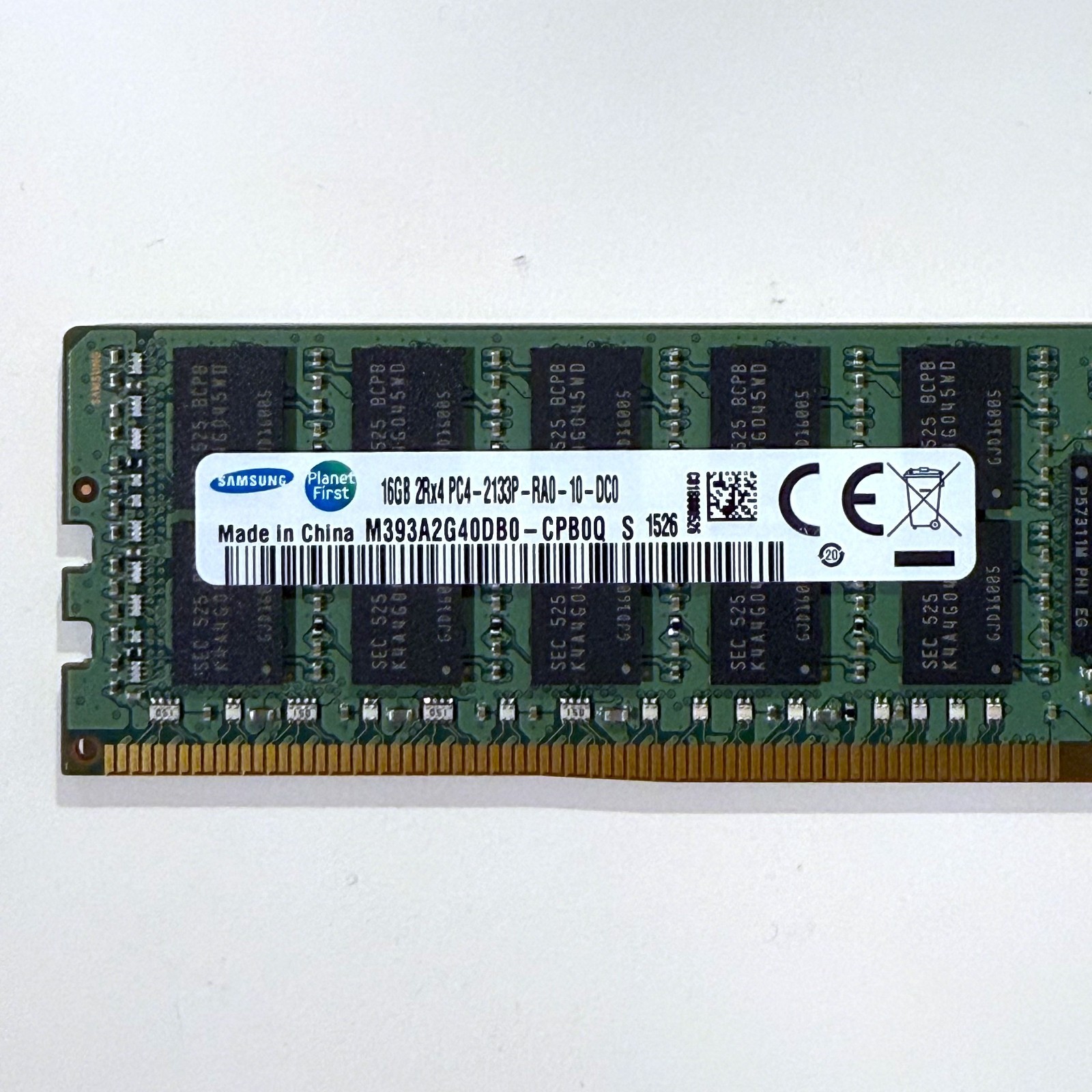 как выглядит Samsung 16GB 1x16GB 2Rx4 PC4-2133P-RAO-10-DCO Registered ECC Server RAM фото