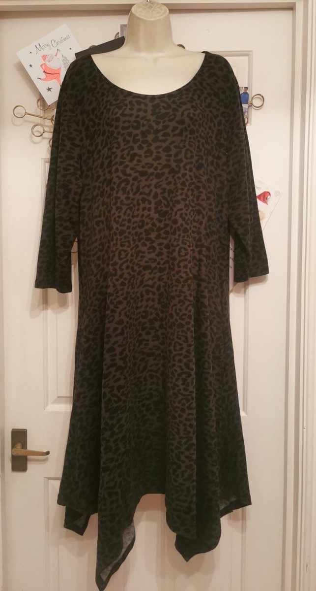 Izabel London Curve Black Leopard Print Grey Background Pixie