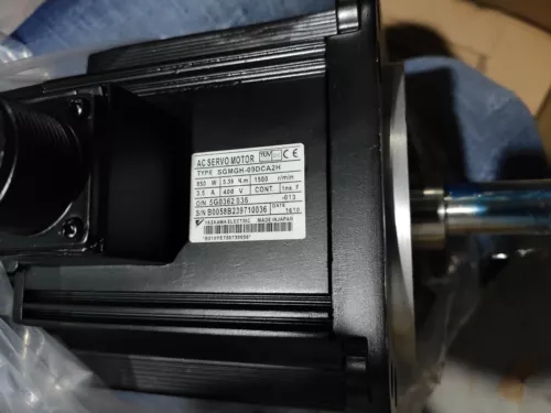 Yaskawa SGMGH-09DCA2H Servomotor 1 STCK. Neu Schnellversand SGMGH09DCA2H - Bild 2 von 4