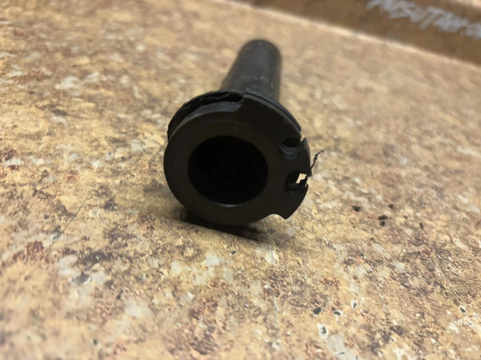 Yamaha YZFR1 YZFR 1 YZF R1 R1000 2002 agarre de acelerador de plástico montaje de cable 1000 F2 Foto 2 de 3