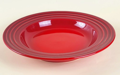 LE CREUSET Cerise-Cherry, Purple, Fennel-Rosemary, Flame-Volcanic Orange, Plates - Picture 11 of 29