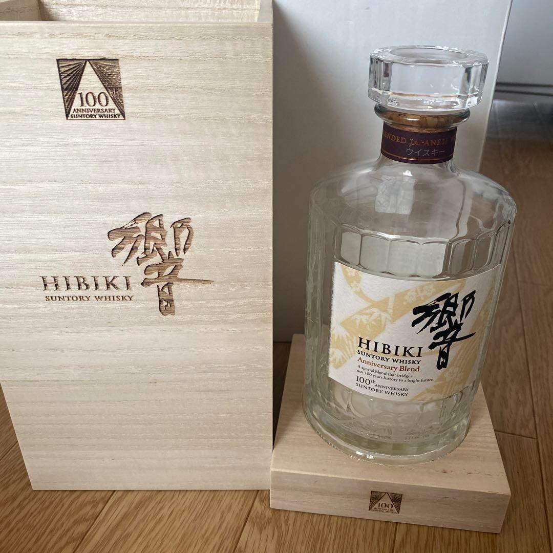 SUNTORY Whiskey HIBIKI 100th Anniversary Empty Bottle with Wooden