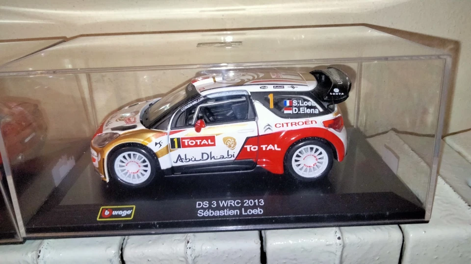 Ferrari 488 GTB + Citroen DS3 WC 2013 Sebastian Loeb Burago 1/32 - Immagine 3 di 4