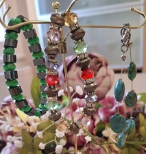 3  x bracelets-1 green stone/agate, 1 coloured crystal beads,1 graphite & green