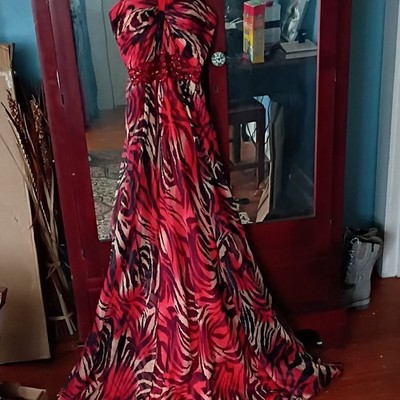 Riva Designs Beaded Strapless Animal Print Chiffon Gown Red Black Beige Size 2