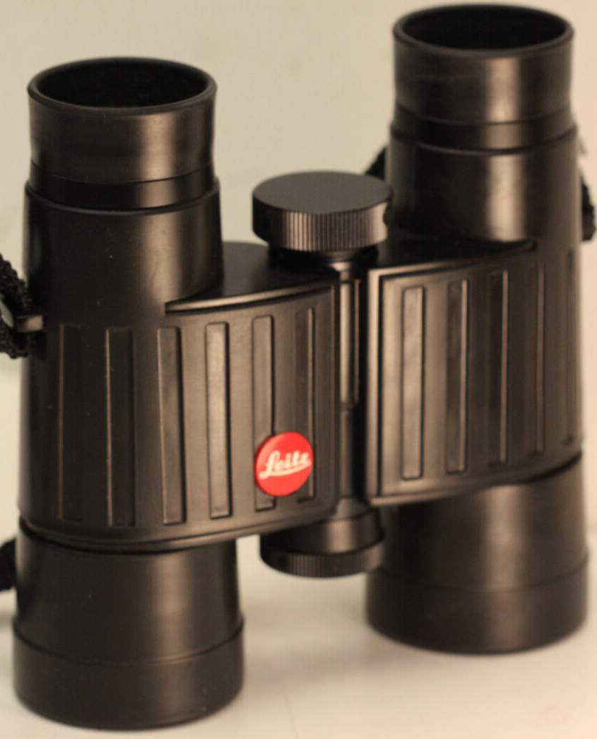 LEITZ(LEICA)..8x32 ba ..TRINOVID binoculars....bright & clear..made in