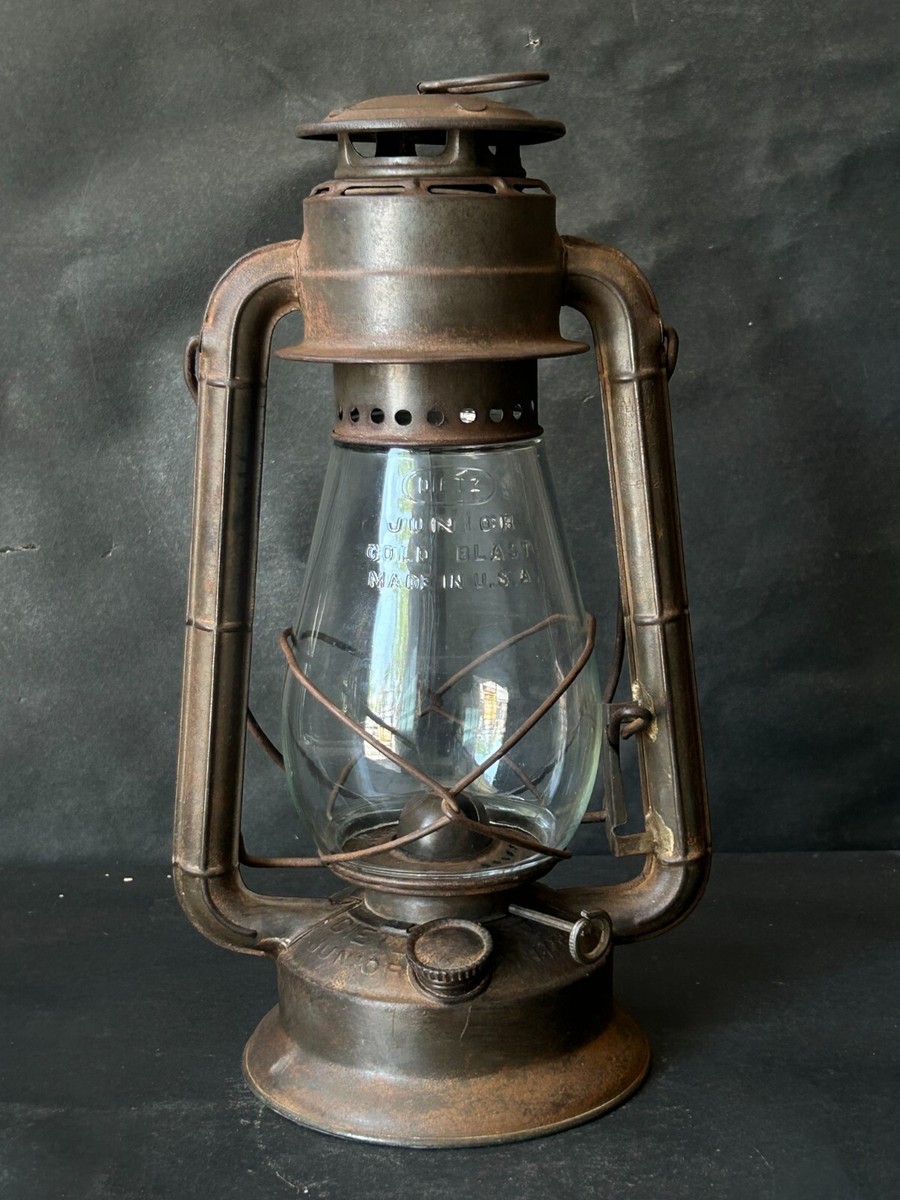 OLD VINTAGE IRON JUNIOR DIETZ N.Y- USA WITH ORIGINAL GLOB LANTERN