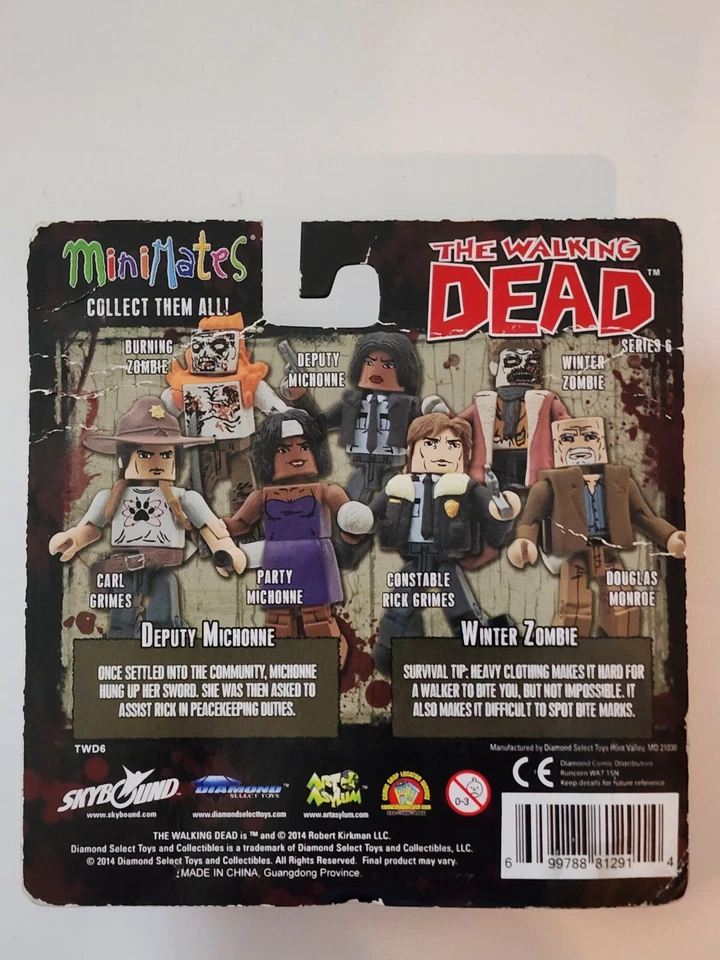 Pacote com 2 Minimates Diamond Select The Walking Dead Deputy Michonne Winter Zombie - Imagem 2 de 2