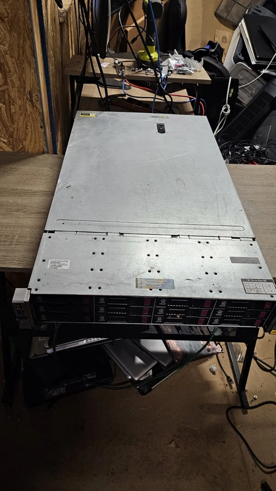 HPE StoreEasy 1640 48TB SAS Win 2012 Storage Server 12x4TB - Image 2 of 2