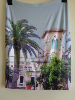 RIANI MULTI COLOURED VILLA SCENE JERSEY SKIRT WITH ELASTICATED WAIST - SIZE 10