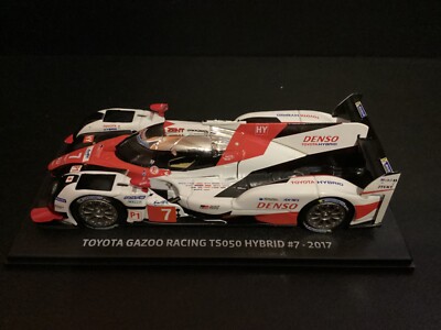 Toyota TS050 Hybrid #7 Gazoo Racing 2017 Spark Diecast Vehicle in