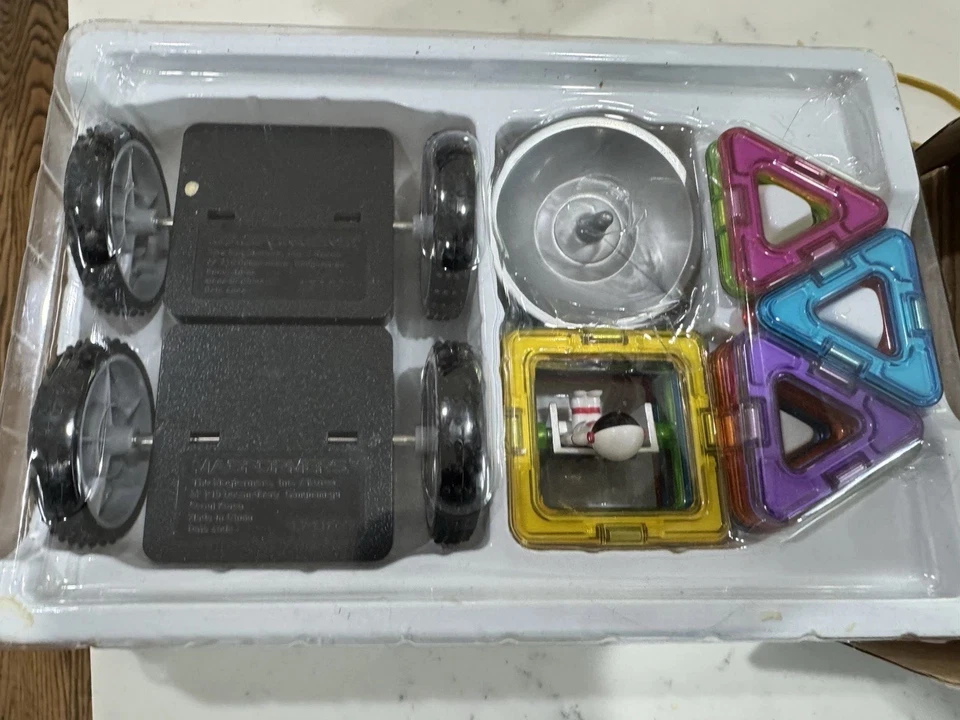 Magformers Space WOW Alien Vehicle Set [07009], 22-pcs, 3yrs+, Box Cover Torn - Image 3 of 4