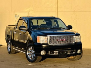 2012 GMC Sierra 1500 Denali AWD 4dr Crew Cab 5.8 ft. SB