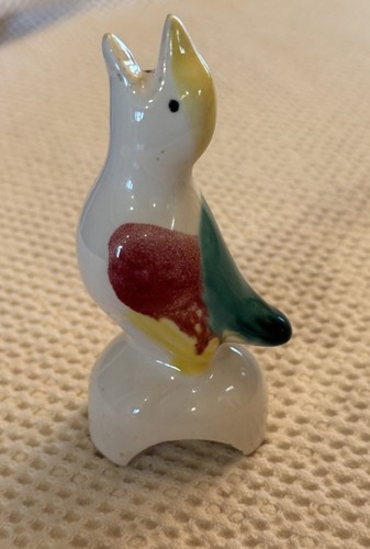 Vintage 1940’s Morton Pottery "Patches" pie bird figurine Pie Vent