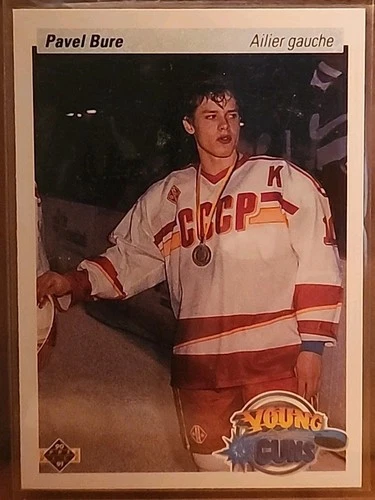 1990-91 Pavel Bure Upper Deck UD Young Guns Young Guns Rookie RC #526 Canucks
