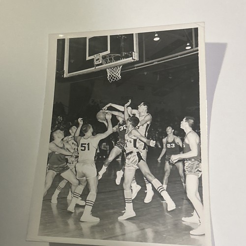 "Foto de juego de baloncesto de los años 50 escuela secundaria 5x7"" vintage original tipo 1" - Imagen 8 de 11