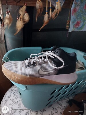 Size 8.5 - Nike Kyrie Flytrap 4 Black Cool Grey