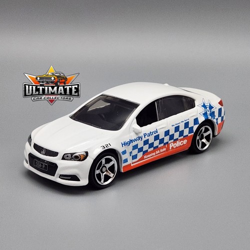 2014-2017 Holden Commodore VF SSV Collectible 1/64 Scale Diecast Collector Car - Picture 3 of 8