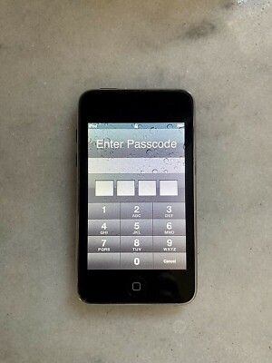 iPod　32G Apple iPod touch 2nd Gen. 8GB - Black (MB528LL/A
