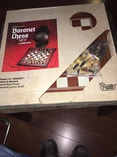 Vintage Baronet Sculptured 1978 Chess Set 1052  Pacific Game Co. Cavilier