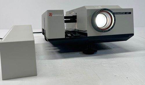 Proiettore diapositive vintage REFLECTA DIAMATOR AF MC in buone condizioni e funzionante.