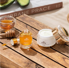 HIYADY CREMA E SIERO ILLUMINANTE INTENSIVO Rendi il tuo viso più luminoso.