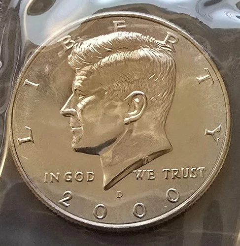 2000 D Kennedy Half Dollar Uncirculated in original cello mint holder K60