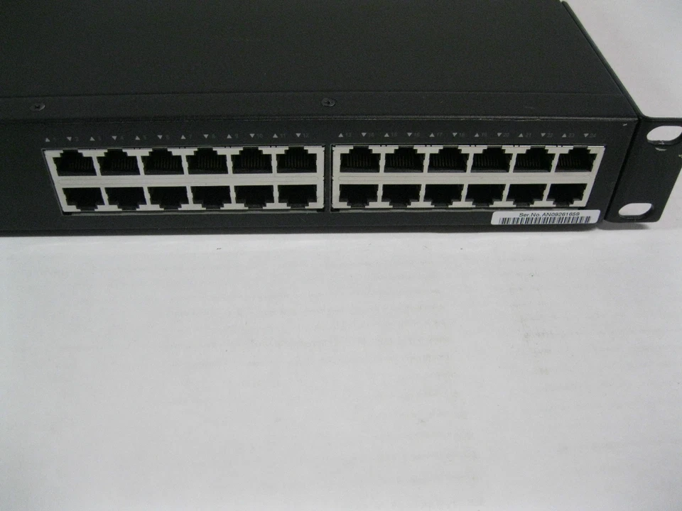 Foundry Lot of 2 FWS624-POE FastIron WS 20 10/100 Mbps PoE ports 4-RJ45/SFP 1-GE - Image 4 of 4