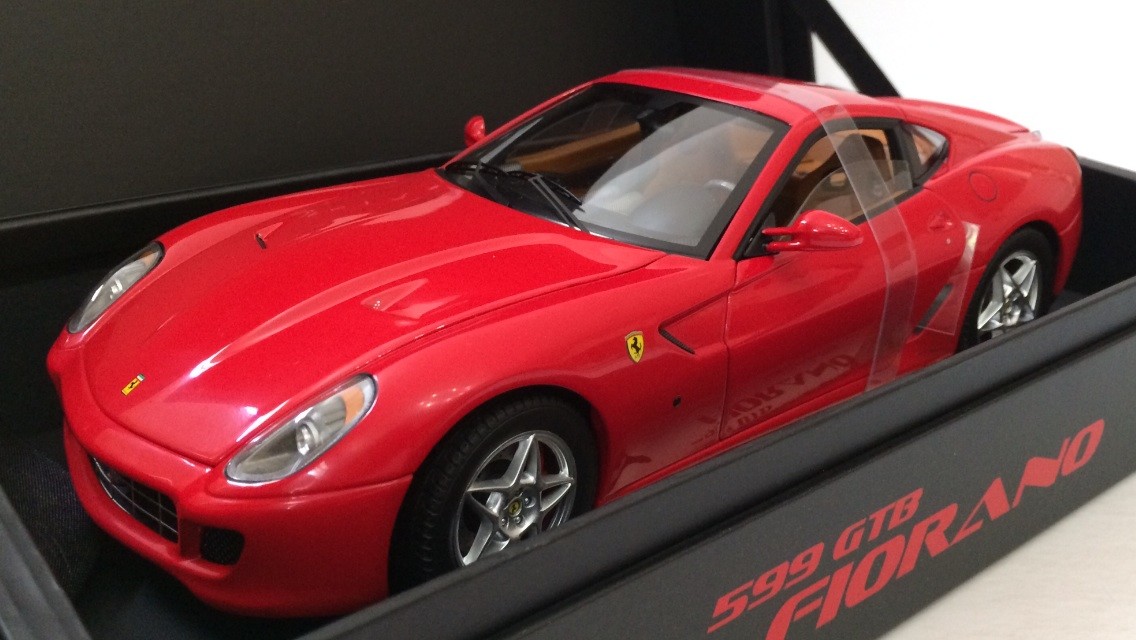 Hotwheels 1:18 SUPER ELITE 2 pieces :Ferrari 599 GTB