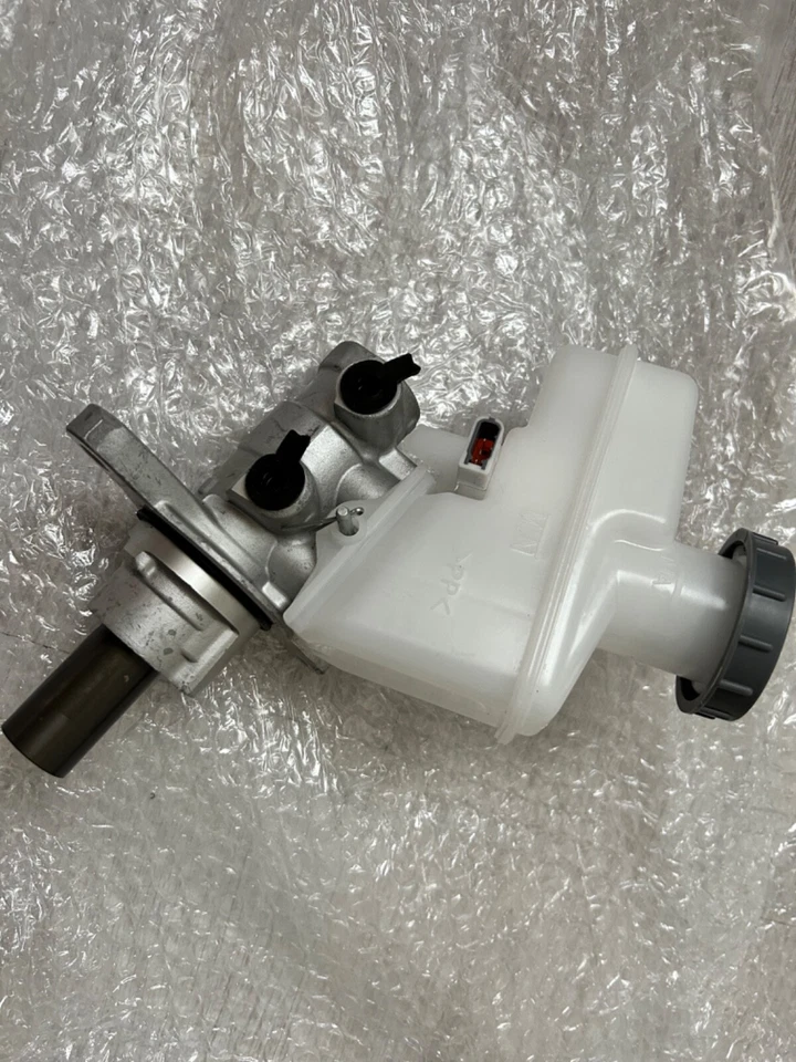 maitre cylindre de frein pour Suzuki Grand vitara avec ABS 51100-65J00 - Photo 4/4