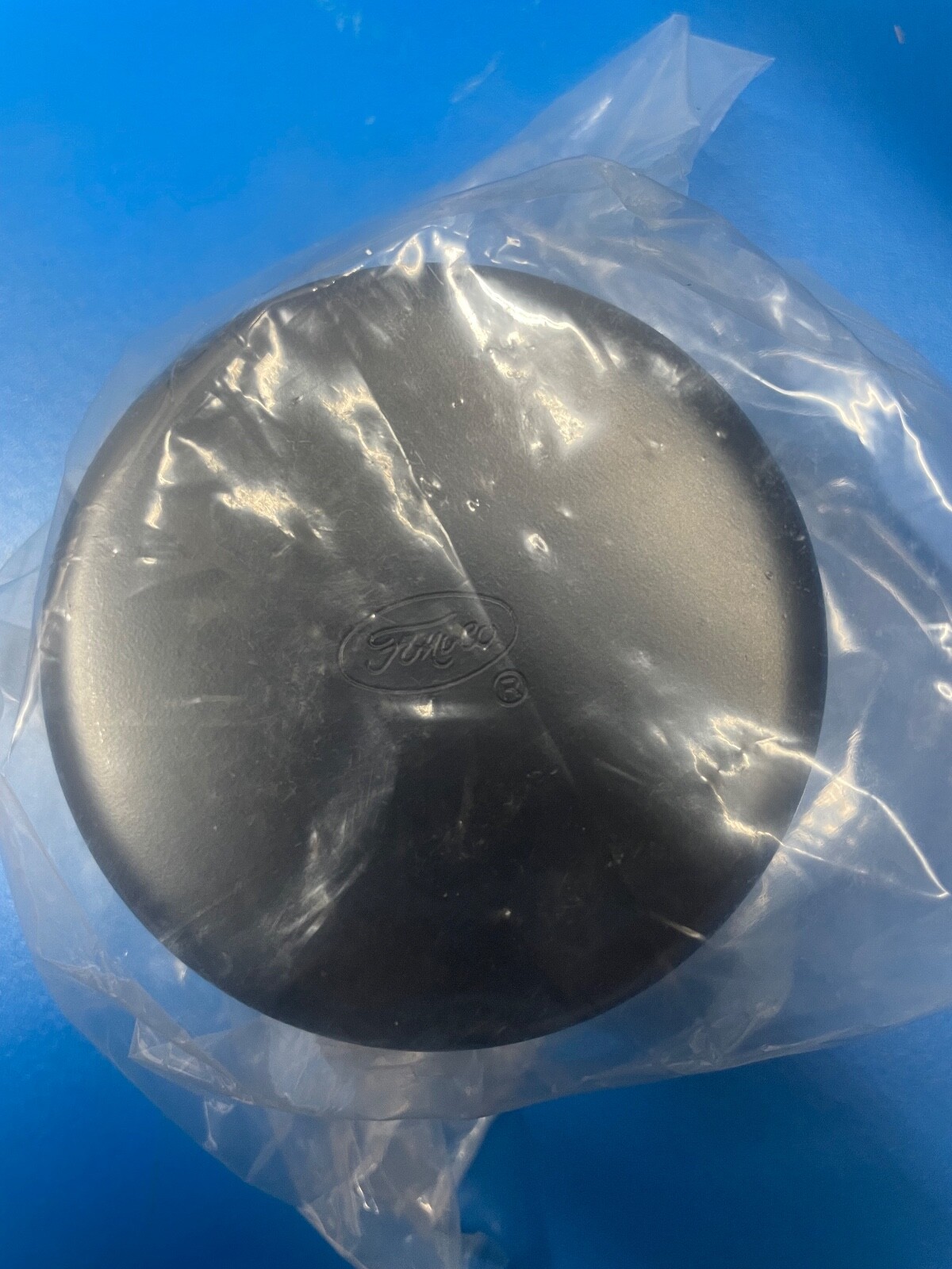 196566 Mustang Push On Oil Cap Black with FoMoCo Logo eBay