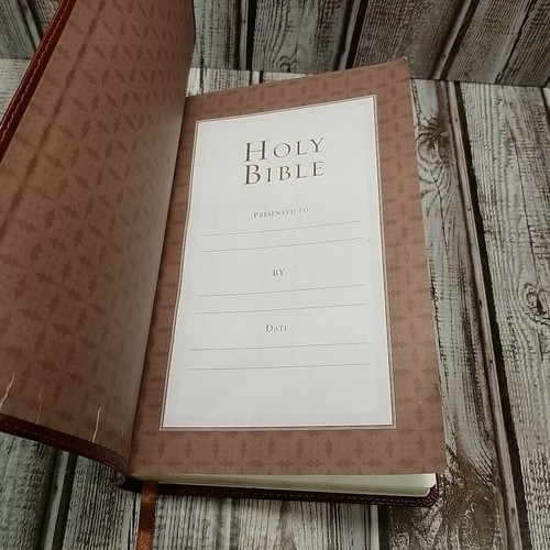 KJV Holy Bible King James Version KJV Faux Leather Thumb Index Christian Art - Foto 12 di 18