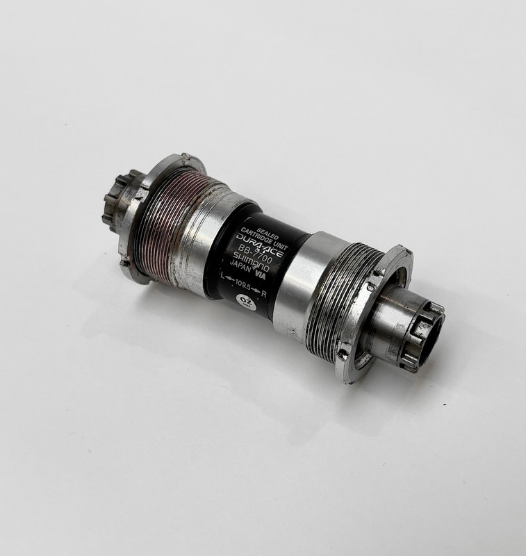 Shimano Dura Ace 7700 Octalink Bottom Bracket 109.5mm