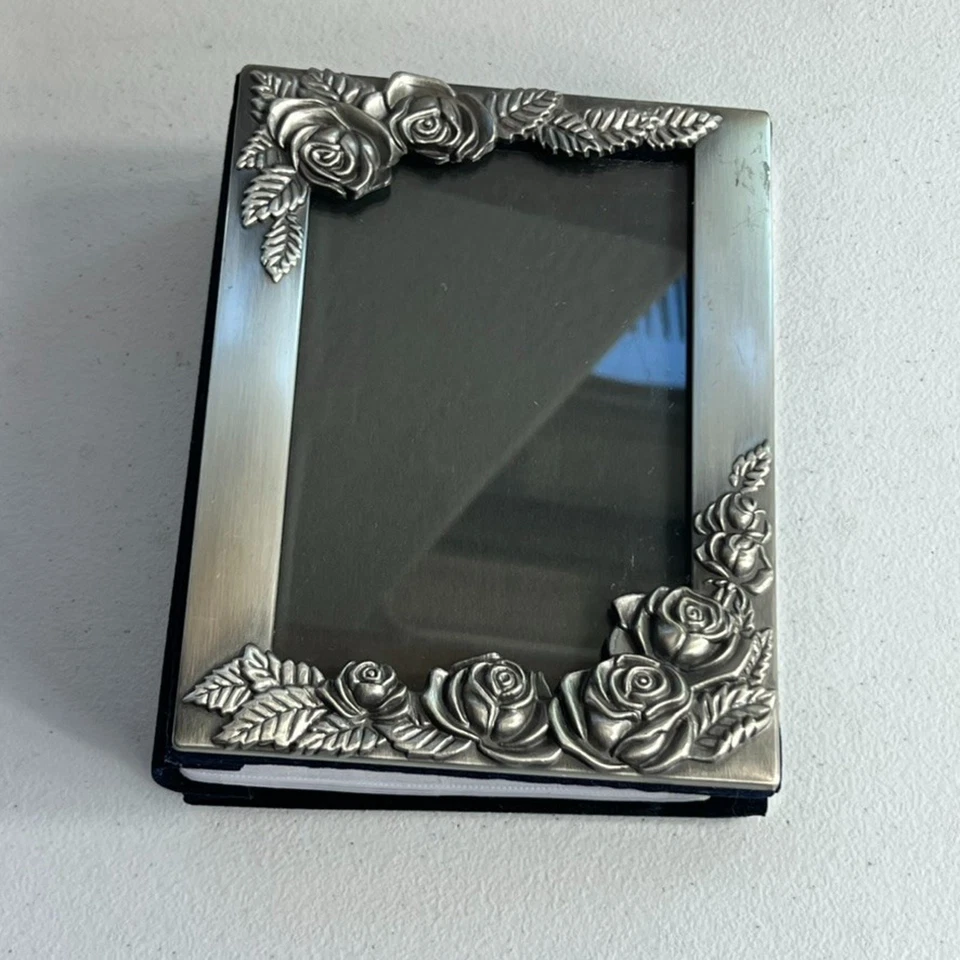 Álbum de fotos vintage Royal Limited Silver Rose contiene fotos de 5x7 Foto 2 de 4