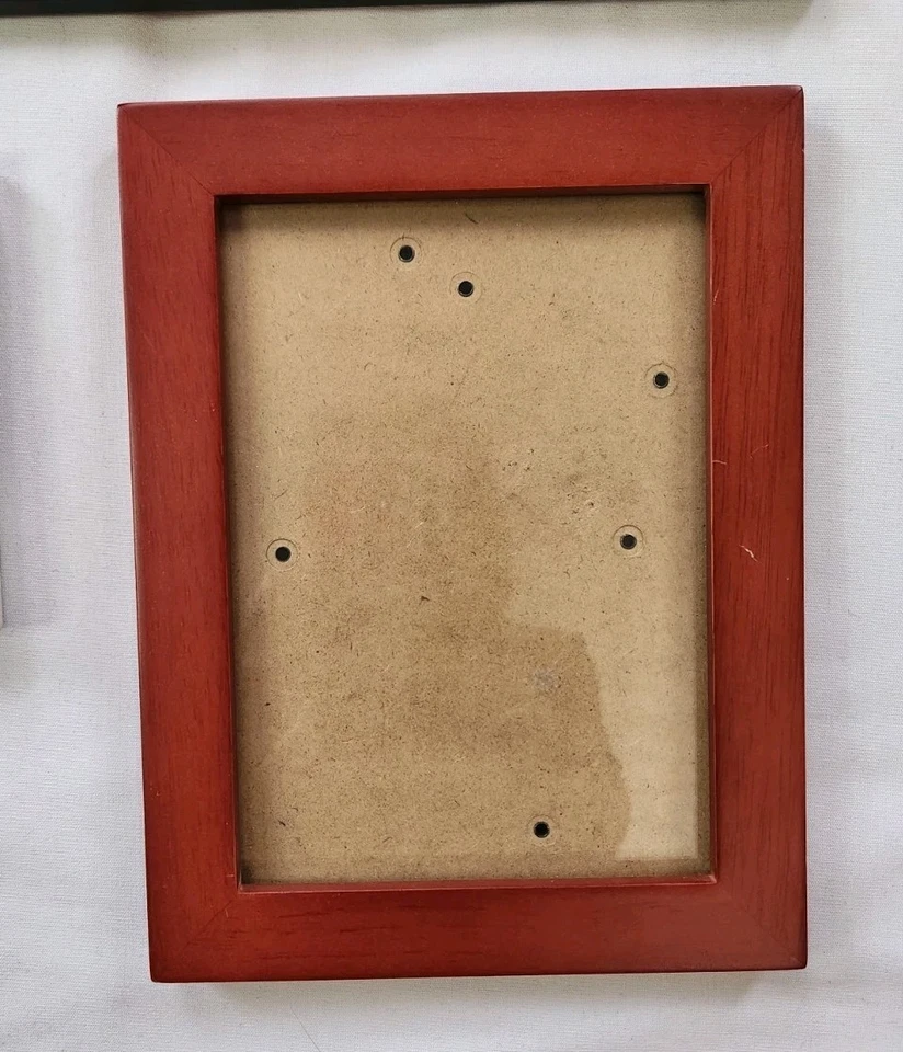 Lote de marcos de fotos de madera y metal mixtos de colección. 2x5, 4x6, 5x7 Foto 3 de 4
