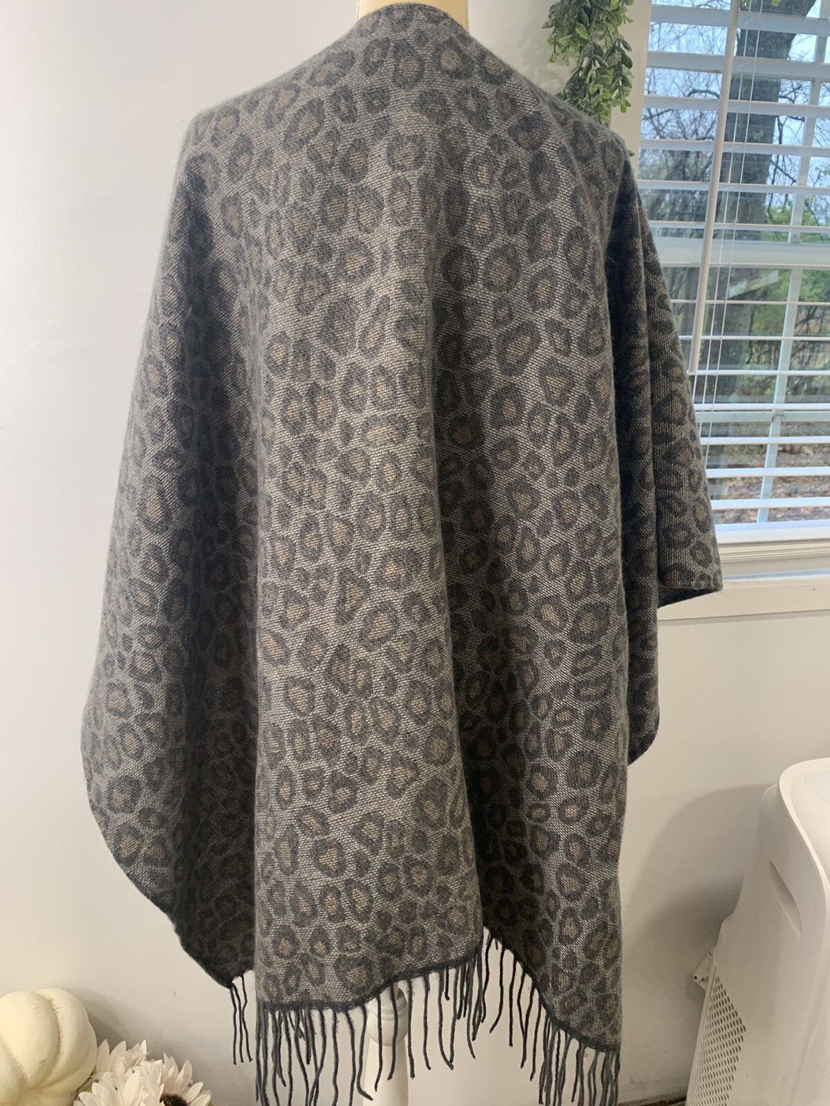 Woolrich Shawl Leopard Print One Size EUC - image 2