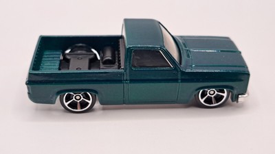 Hot Wheels 83 Chevy Silverado 1:64 Personalizzato, Vernice Speciale E Gomme In Gomma, Senza Card