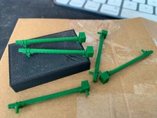 o - Hornby Dublo 5020  Goods Shed Spares     (4 Drainpipes)  -  ABHD 10